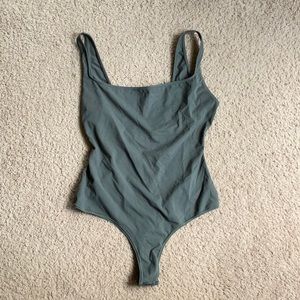 Skims smoothing thong bodysuit (sea foam dark green)